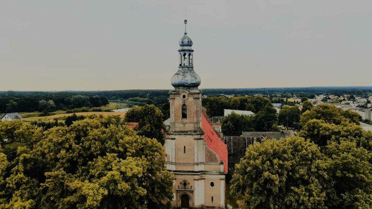 „Jaskółka” uskrzydliła perełkę Obrzycka! Poznańscy studenci ożywili kościół na Placu Lipowym